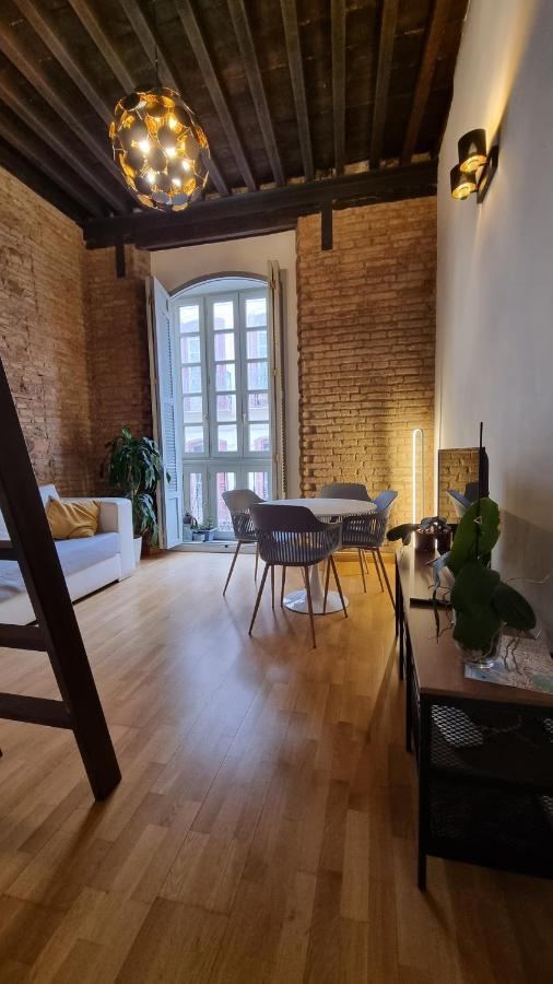 Puerta De Alhambra Apartment Malaga Bagian luar foto
