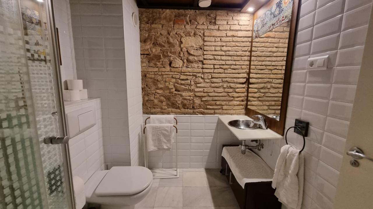 Puerta De Alhambra Apartment Malaga Bagian luar foto